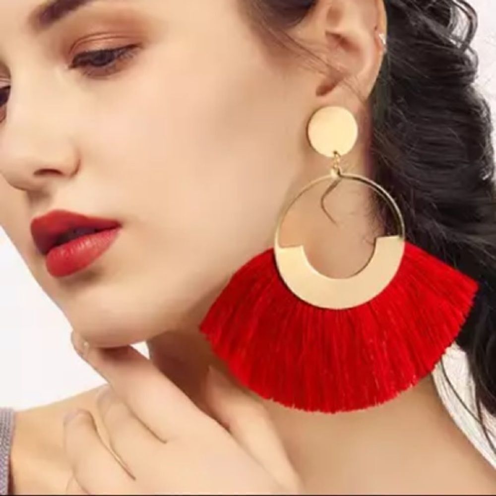 Tassel dangle drop earrings - Picture 2 of 6